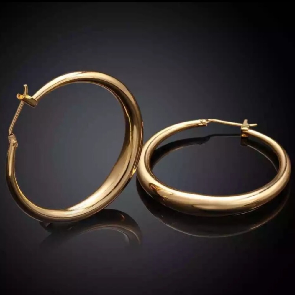 “New 18K Yellow Gold 1.5” Round Hoop Earrings”